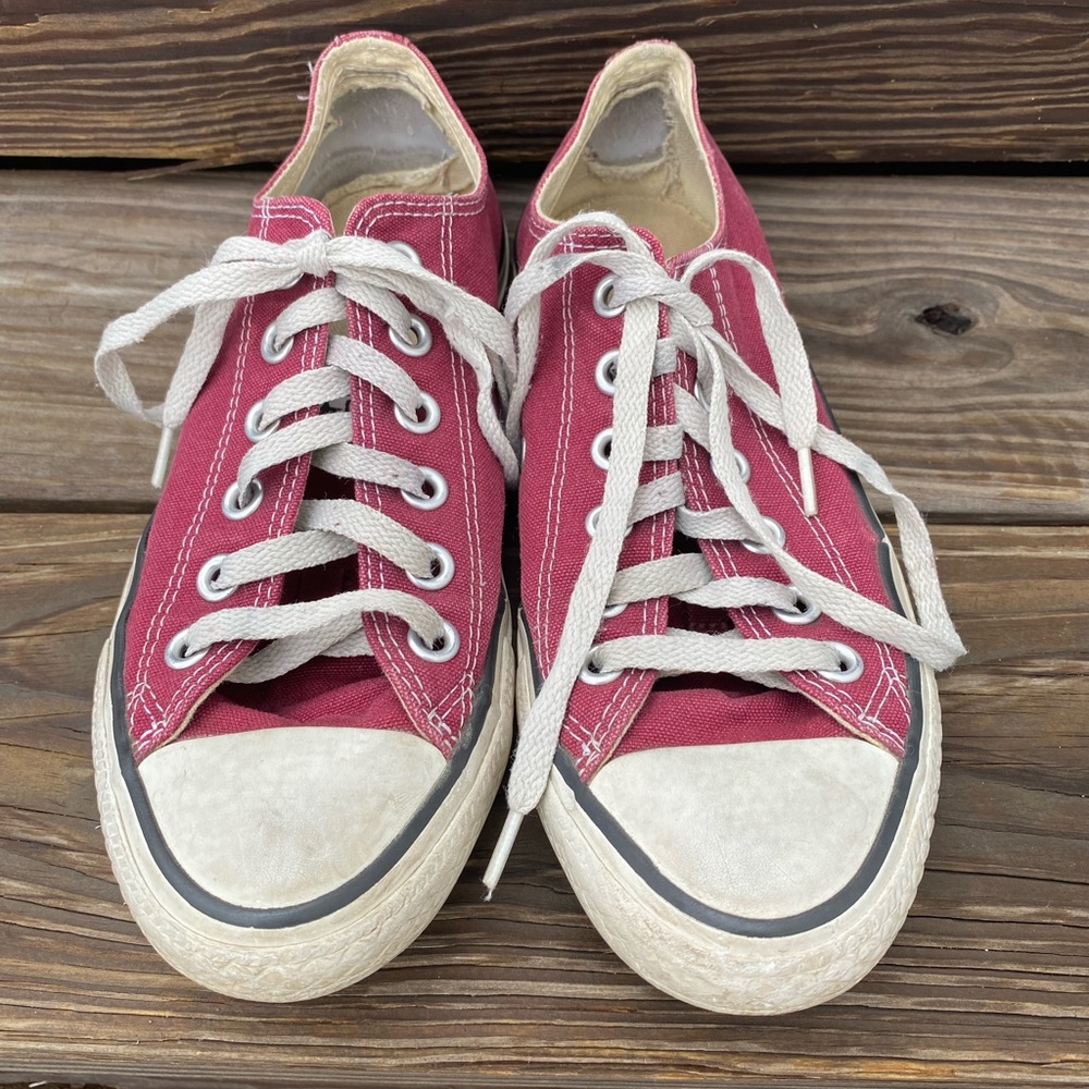 Converse All-star Low tops size 7 women, 5 men